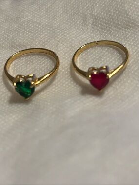 Source Unknown Gold Heart Rings with Red and Green Stones Gold Tone bands